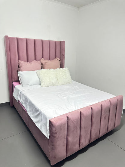 Headboard and Bed FramePaneled Normal Size Headboard + Bed frame 
Upgrade your bedroom with our Luxe Paneled Full Headboard and Bed frame in luxurious velvet. The perfect combination of soLuxe Living InteriorsLuxe Panel Sleigh Bed